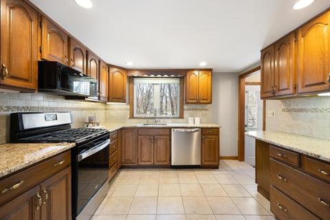25 Brown St, Maynard, MA 01754 photo 5