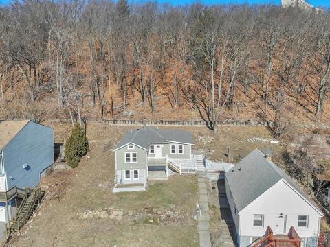 37 Chilmark St, Worcester, MA 01604 photo 5