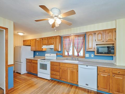 38 Endicott Rd, Stoneham, MA 02180 photo 11