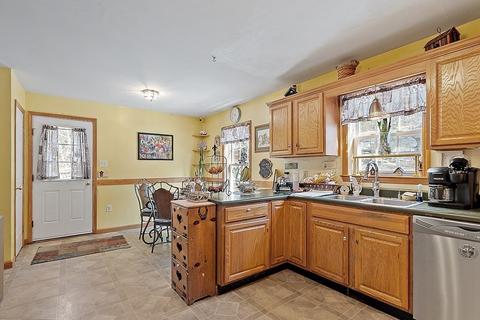 93 Mountain Rd, Erving, MA 01344 photo 7