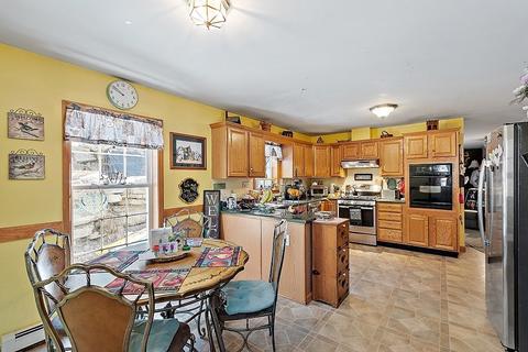 93 Mountain Rd, Erving, MA 01344 photo 2