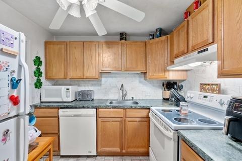 6 Tara Dr #9, Weymouth, MA 02188