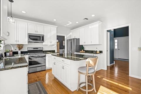 2 Quaker Rd, Worcester, MA 01602 photo 4