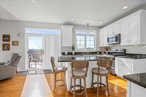 2 Quaker Rd, Worcester, MA 01602 photo 6