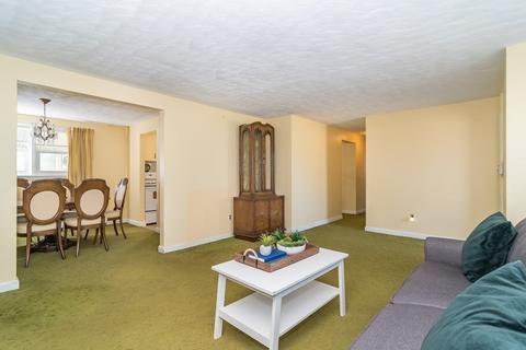 2 Waring Rd, Natick, MA 01760 photo 5