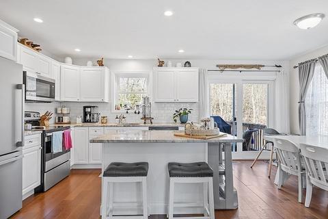 36 Pine St, Dudley, MA 01571 photo 5