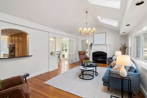 19 Byron Rd, Weston, MA 02493 photo 5
