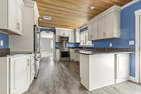 5 Sandra Ln, Reading, MA 01867 photo 8