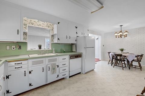927 Main St, Reading, MA 01867 photo 13