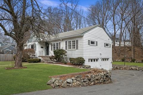 927 Main St, Reading, MA 01867 photo 3