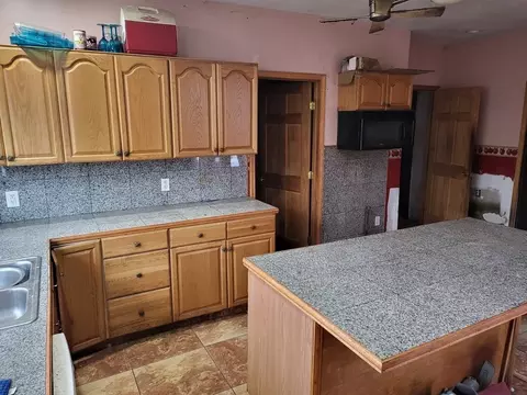 1103 Worcester St, Springfield, MA 01151 photo 10
