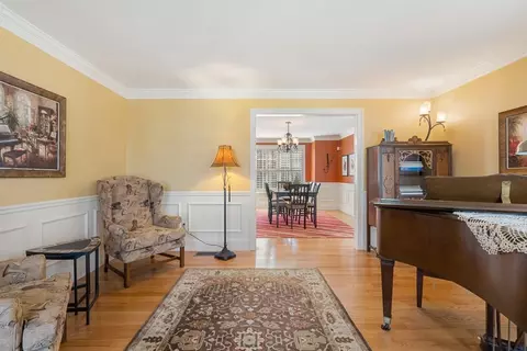 12 Alfreton Rd, Needham, MA 02494 photo 3