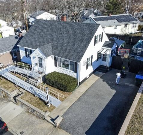 89 Wainwright St, Providence, RI 02908