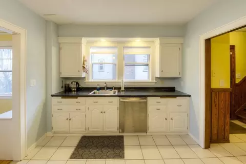 11 Saint Elmo Rd, Worcester, MA 01602 photo 14
