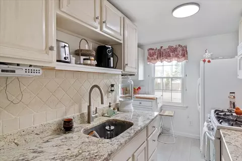 848 Plain St #4, Marshfield, MA 02050 photo 14