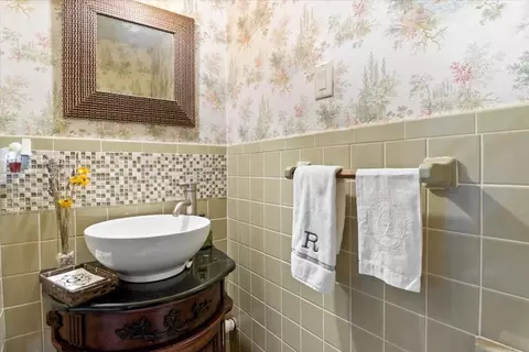 848 Plain St #4, Marshfield, MA 02050 photo 5