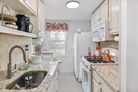 848 Plain St #4, Marshfield, MA 02050 photo 20