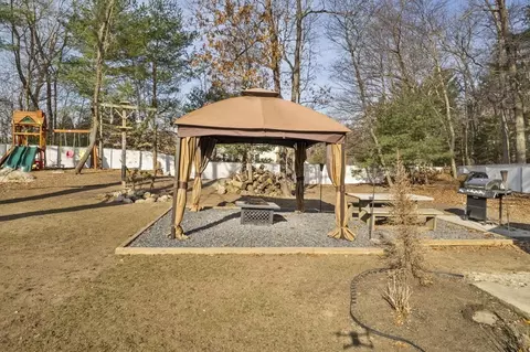 409 County Rd, Hanson, MA 02341 photo 18