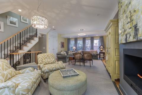 54 Gray St, Boston, MA 02116