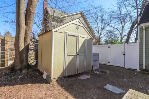 67 Bond St, Needham, MA 02492 photo 27