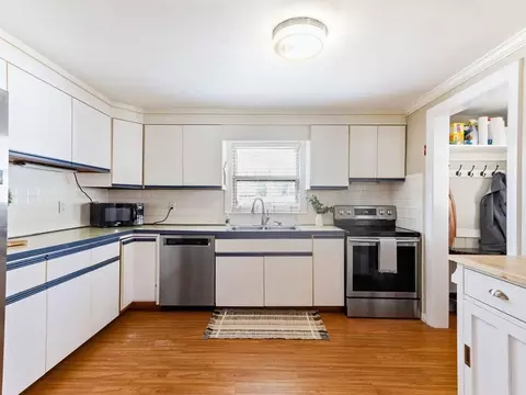 67 Bond St, Needham, MA 02492 photo 5