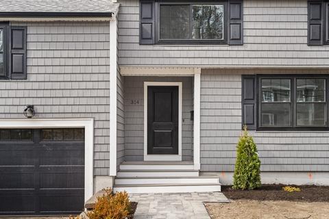 314 West St, Reading, MA 01867 photo 2