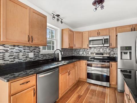 291 Brookside Dr, Gardner, MA 01440 photo 4
