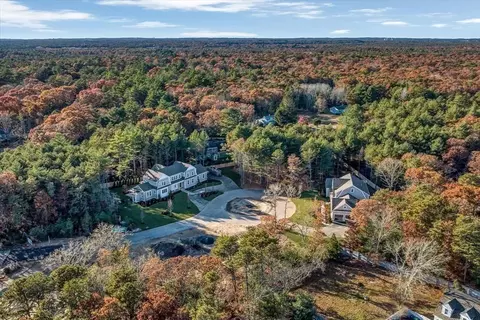 19 Willow Cir, Mashpee, MA 02649 photo 38