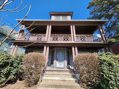 16 Adams St, Chicopee, MA 01013 photo 2