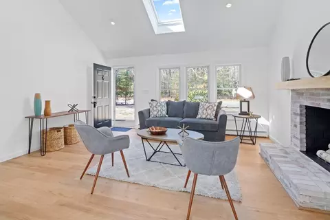124 Mashpee Neck Rd, Mashpee, MA 02649 photo 6