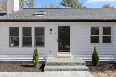 124 Mashpee Neck Rd, Mashpee, MA 02649 photo 5