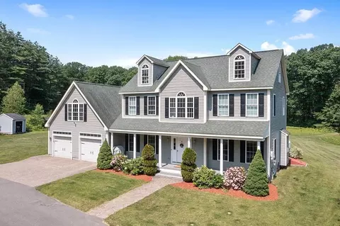 349 Page St, Lunenburg, MA 01462