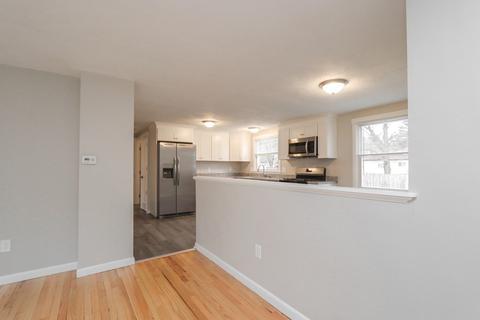 31 Cottonwood Ln, Springfield, MA 01128 photo 7