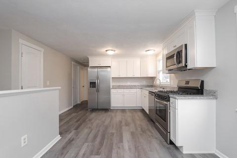 31 Cottonwood Ln, Springfield, MA 01128 photo 8
