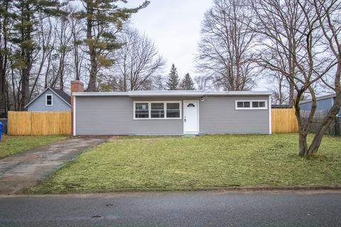 40 Vincent St, Springfield, MA 01129 photo 1