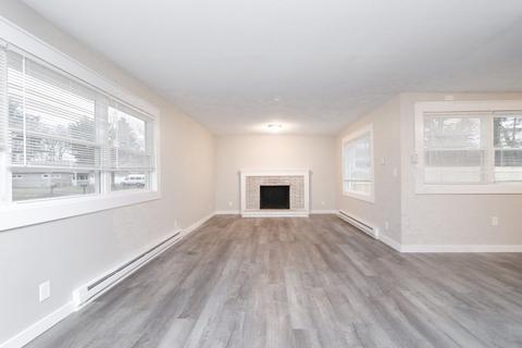 40 Vincent St, Springfield, MA 01129 photo 3
