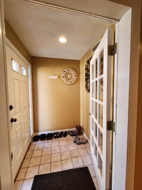 47 Midgley Ln, Worcester, MA 01604 photo 3