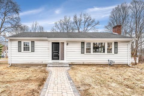 14 Deane St, Maynard, MA 01754 photo 1
