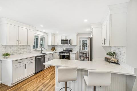 14 Deane St, Maynard, MA 01754 photo 13