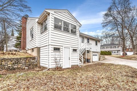 14 Deane St, Maynard, MA 01754 photo 4