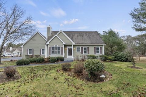 1 Fellowship Cir #1, Plymouth, MA 02360