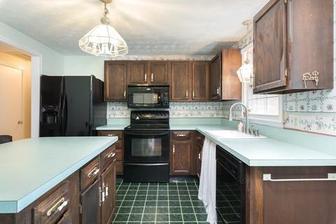 33 Maplewood Dr, Ellington, CT 06029 photo 14