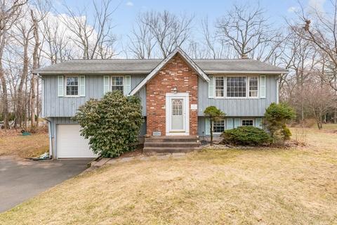 33 Maplewood Dr, Ellington, CT 06029 photo 2