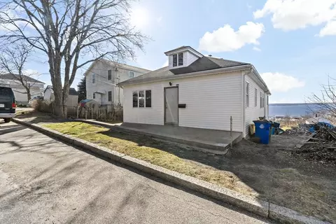 371 Clarkson St, Fall River, MA 02724 photo 10