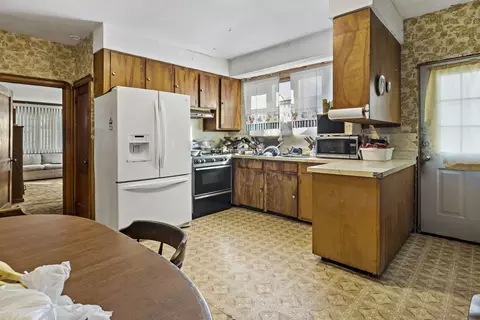 371 Clarkson St, Fall River, MA 02724 photo 24