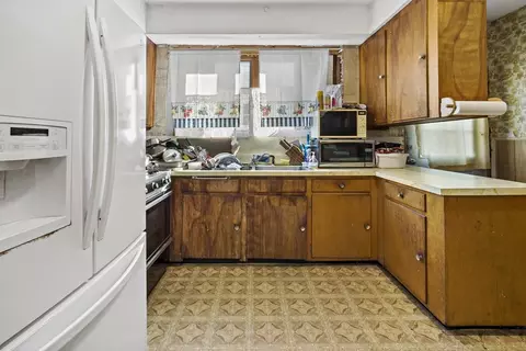 371 Clarkson St, Fall River, MA 02724 photo 23