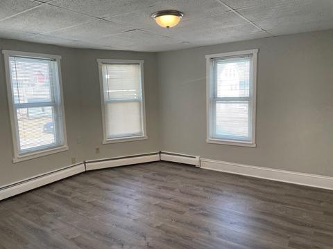 17 Reeves St, Worcester, MA 01607 photo 3