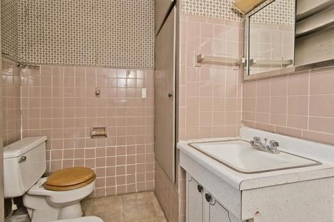 35 Cedar St, Springfield, MA 01105 photo 18