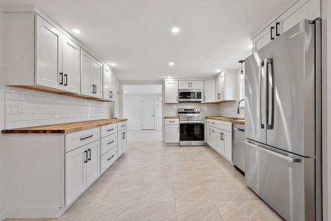 407 Fredette St, Athol, MA 01331 photo 3