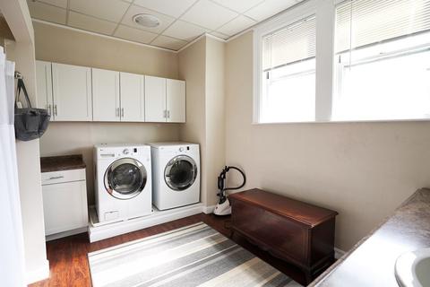 527 Rock St, Fall River, MA 02720 photo 32